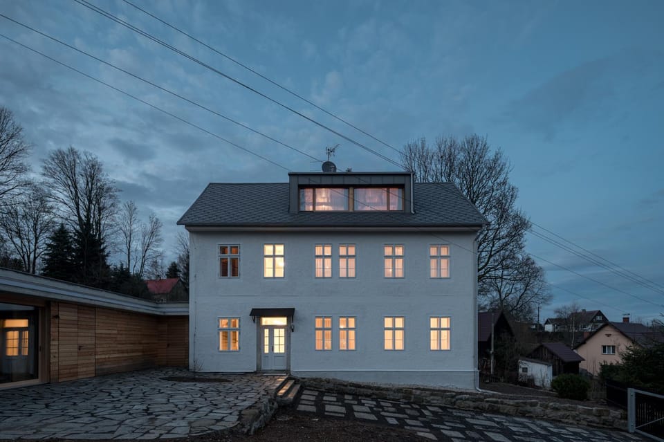Property building, Facade/entrance, Night