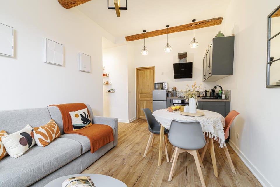 Kitchen or kitchenette, Living room, Dining area