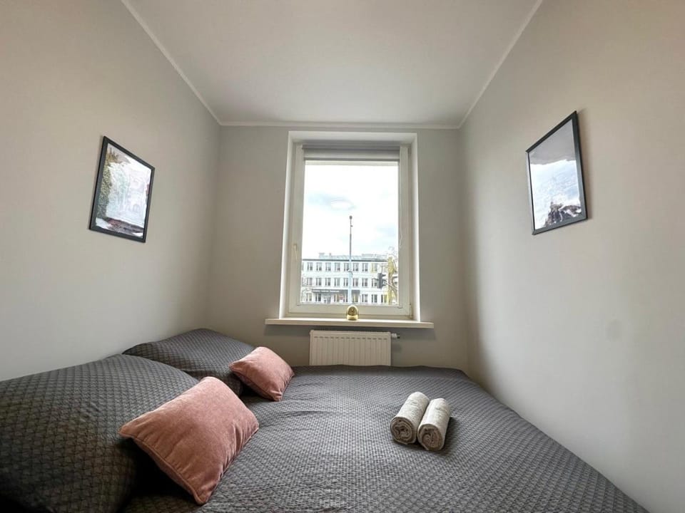 Bed, Photo of the whole room, towels