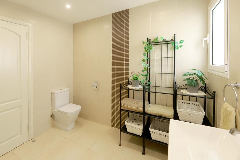 Toilet, Bathroom