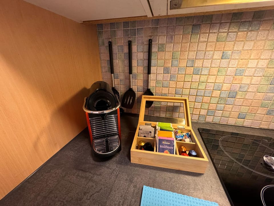 Coffee/tea facilities, Kitchen or kitchenette, Food and drinks