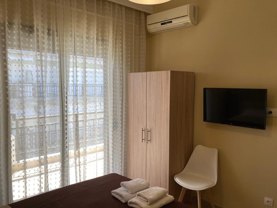 TV and multimedia, Bedroom, wardrobe, air conditioner