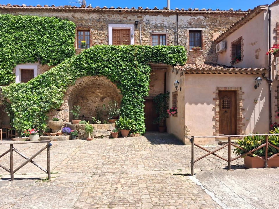 La Casetta nel Cortile Apartment in Castelbuono