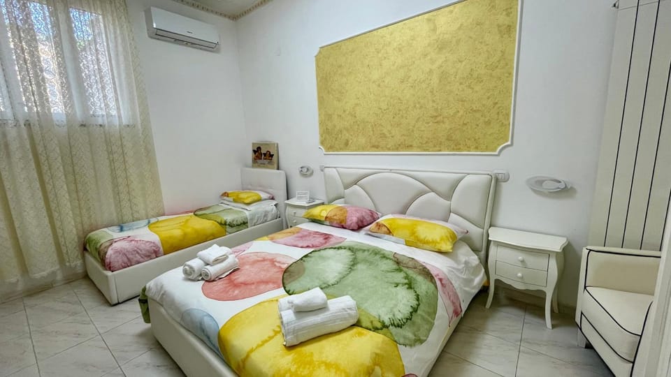 Bed, Photo of the whole room, Bedroom, towels, air conditioner
