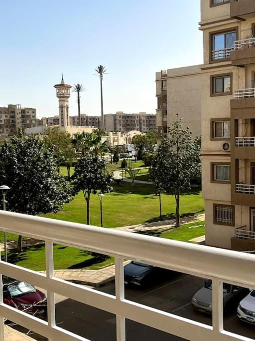 Balcony/Terrace, Street view
