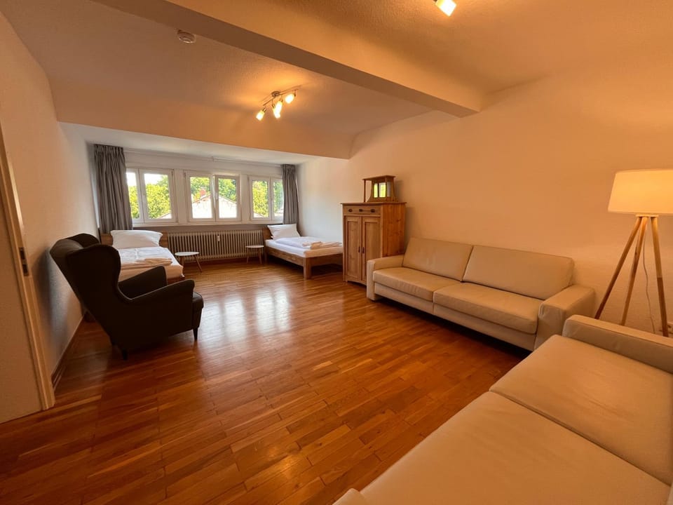 Bed, Living room, Photo of the whole room, Seating area, Bedroom