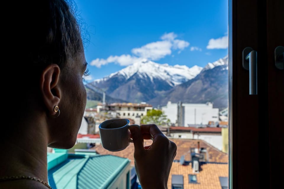 Ausblick Kleinjuwel mit Panoramablick + Garage Apartment in Merano