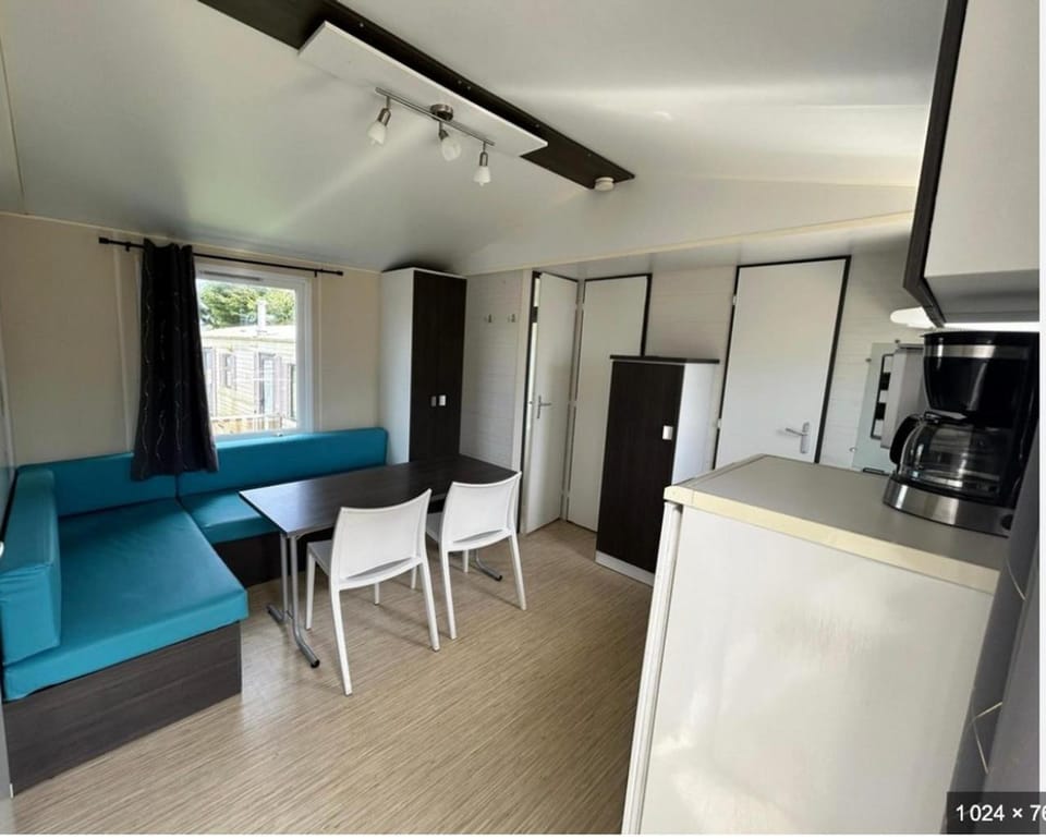 TV and multimedia, Coffee/tea facilities, Living room, Dining area, microwave, toaster, kitchen