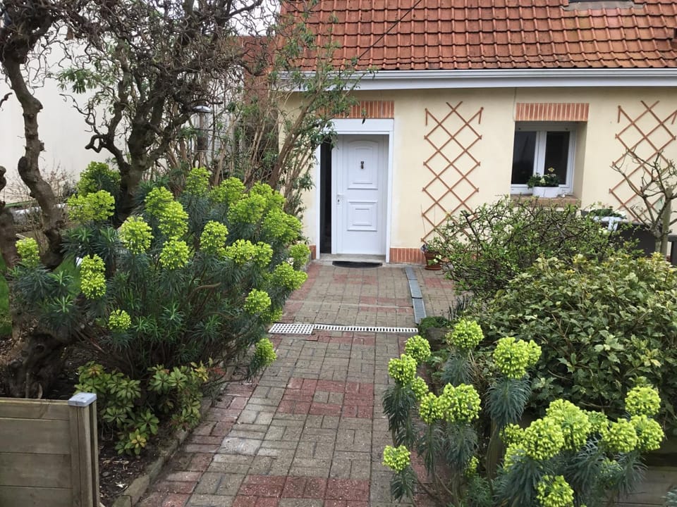 Gîte deux couchages avec jardin privatif Proche des marais et forêt Apartment in Hauts-de-France