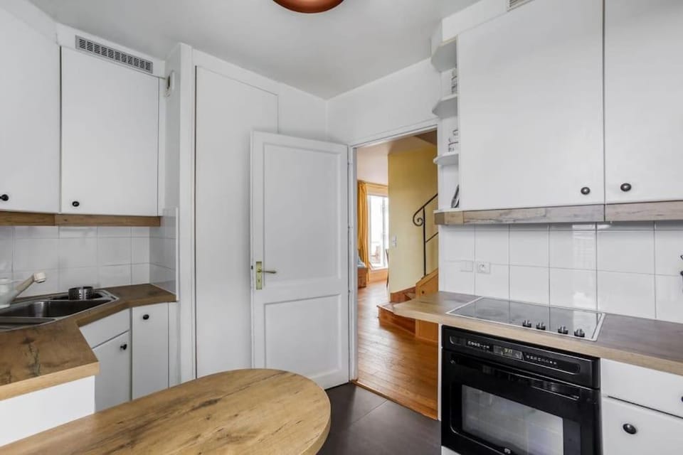 Kitchen or kitchenette, pet friendly, stove