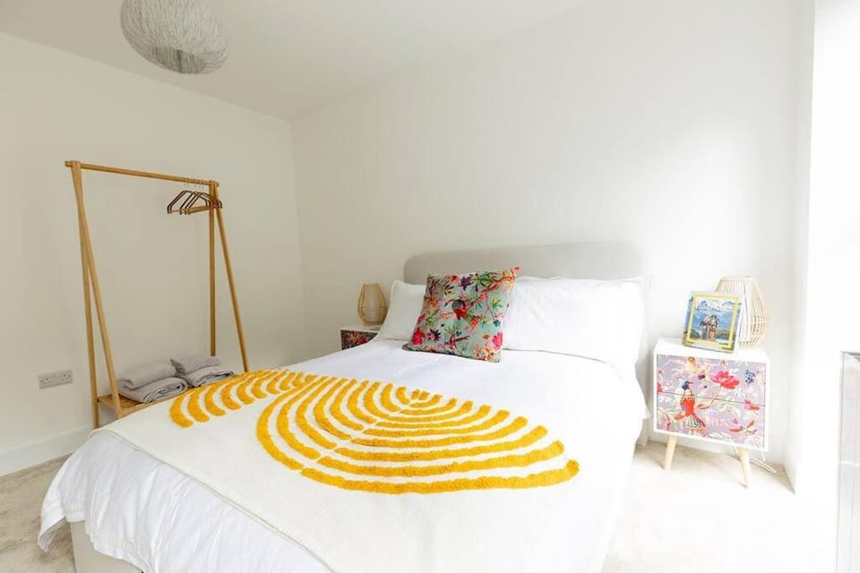 PAPER MILL - Experience the city and nature side of this stay! House in Sheffield