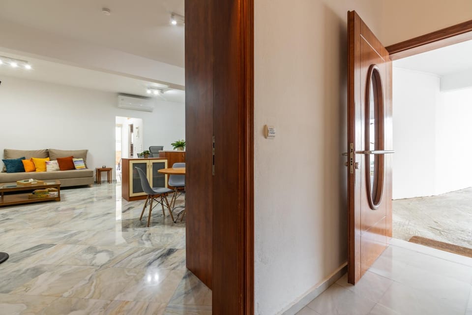 Facade/entrance, acessibility