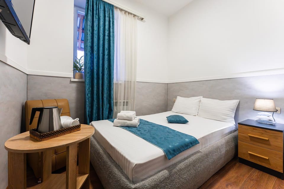 Bed, Photo of the whole room