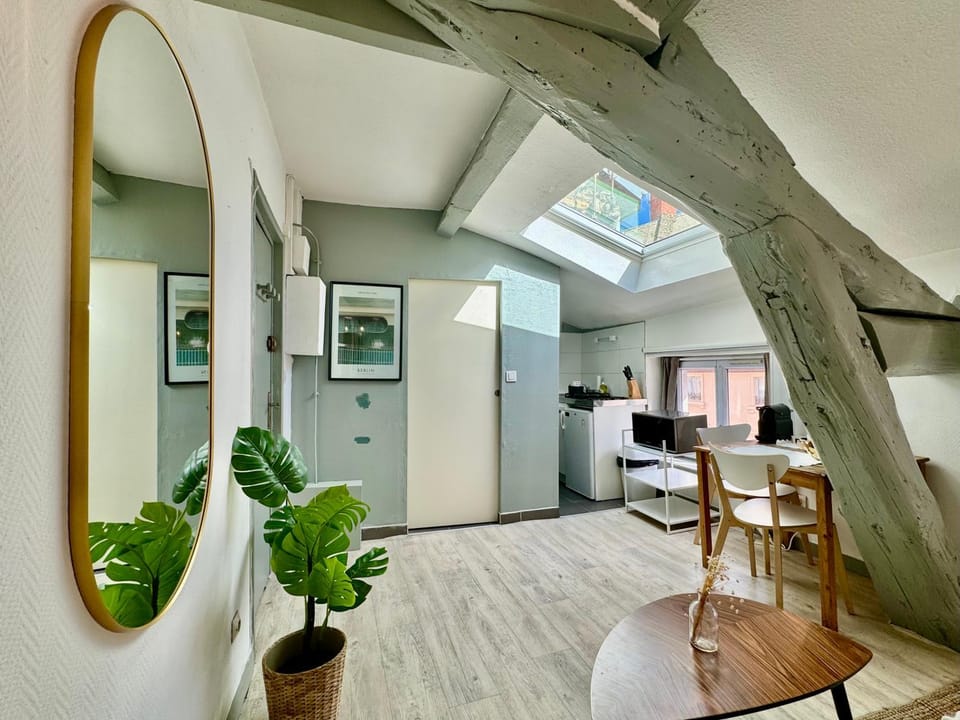 Suite Jota - Appartement 2 personnes - Check in h24 & Wifi Apartment in Lyon