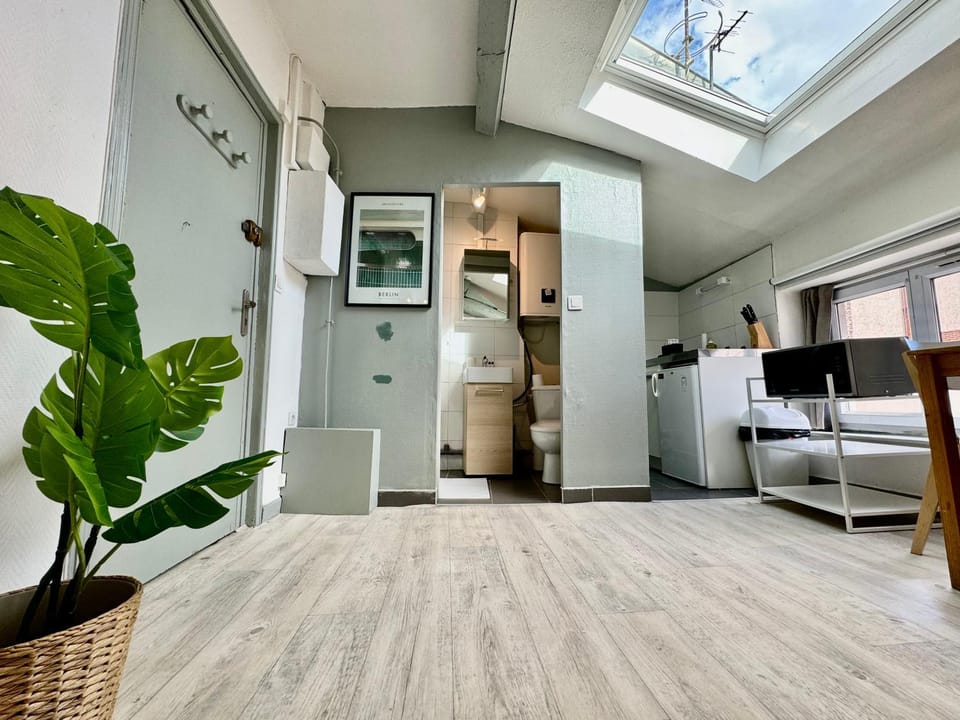 Suite Jota - Appartement 2 personnes - Check in h24 & Wifi Apartment in Lyon