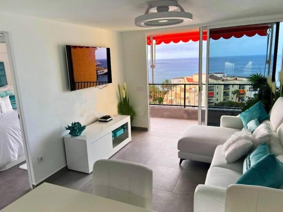 Bird's eye view, Living room