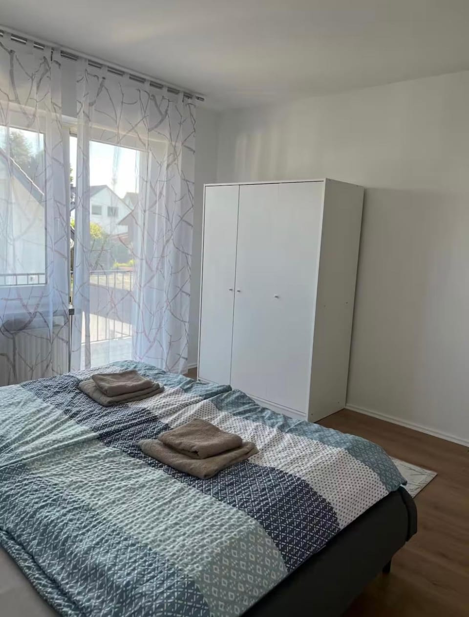 Bed, Bedroom, towels, wardrobe