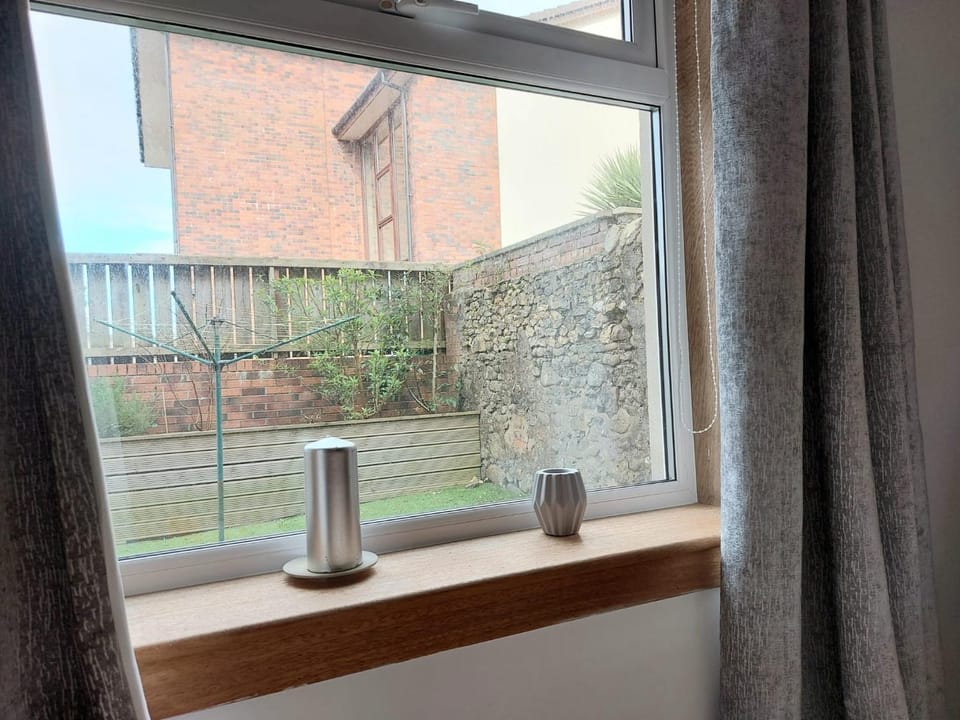 Bedroom, Garden view