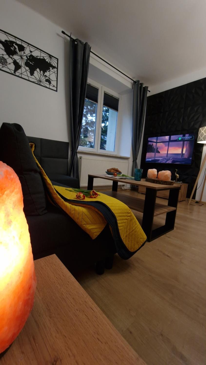 Communal lounge/ TV room, TV and multimedia, Seating area