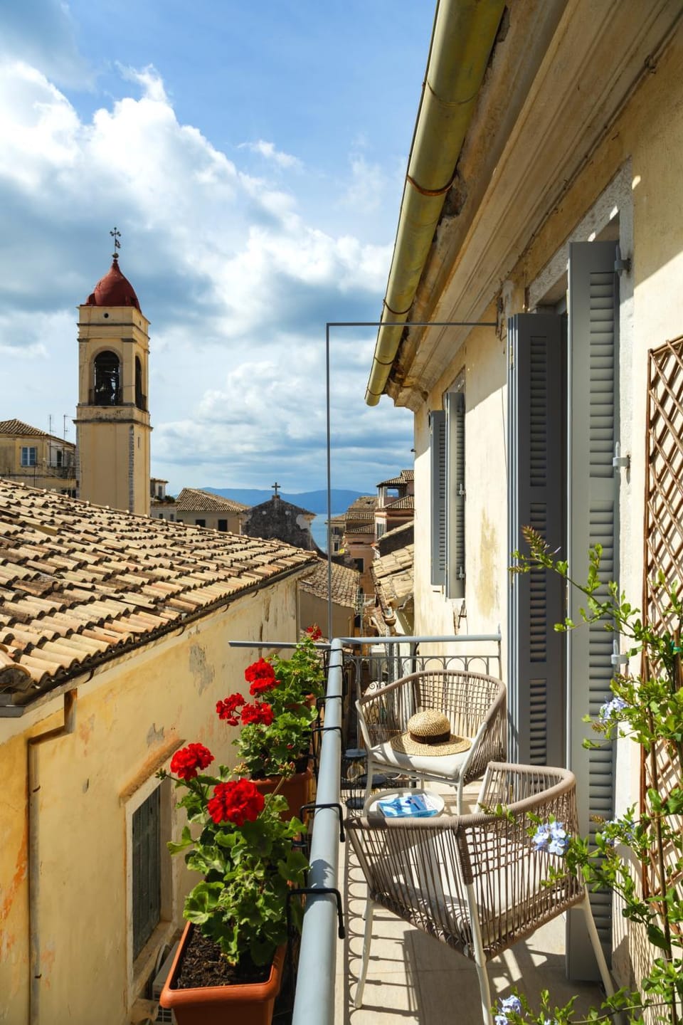 View (from property/room), Balcony/Terrace, City view, Landmark view, Sea view, Quiet street view