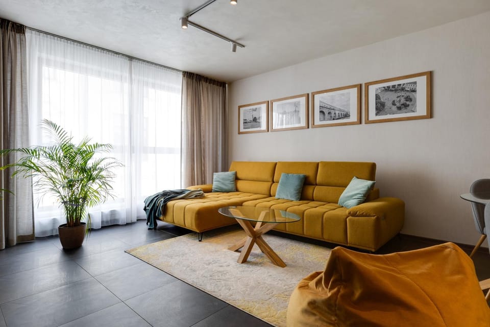 TV and multimedia, Living room, Seating area, air conditioner, air conditioner