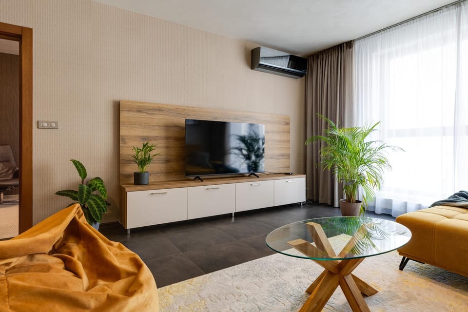 TV and multimedia, Living room, air conditioner, air conditioner