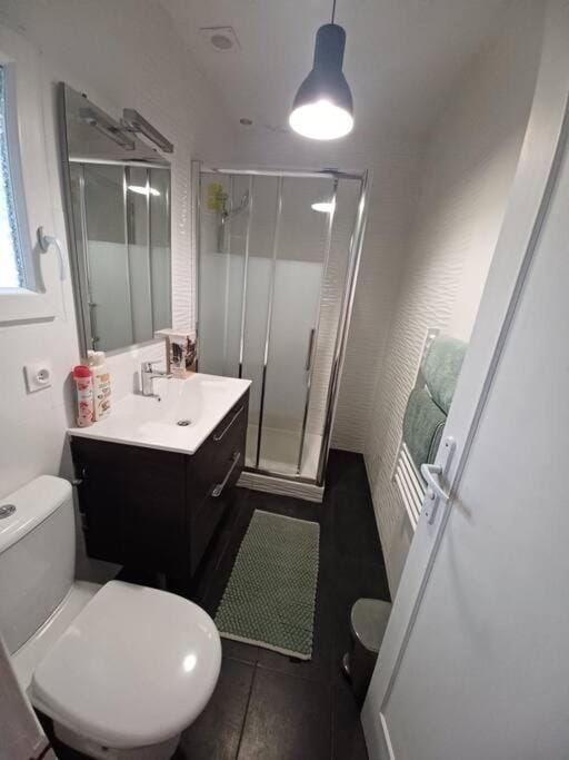 Studio One proche ligne 14 Kremlin Bicêtre Apartment in Île-de-France