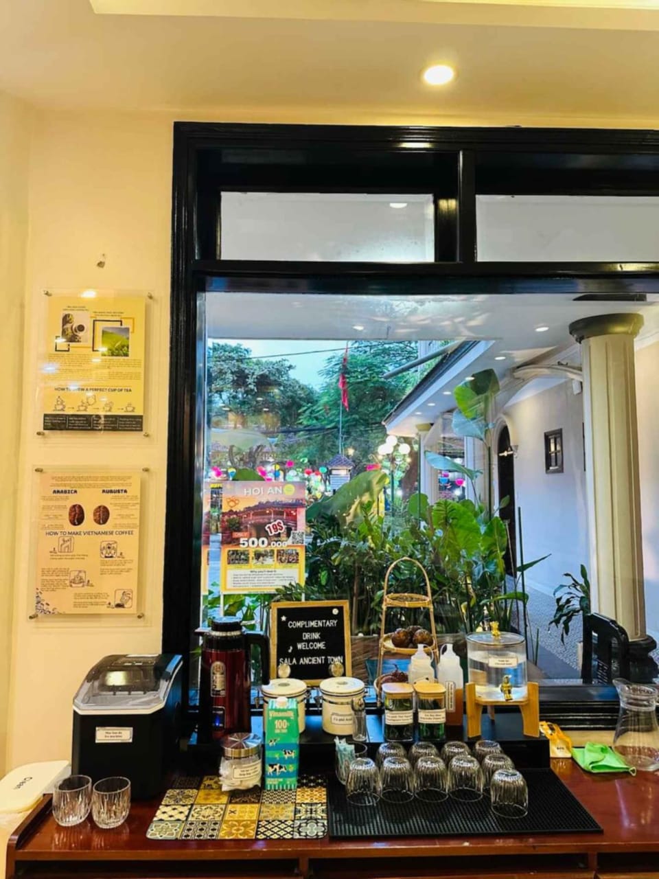 Coffee/tea facilities, Food and drinks, Food, Buffet breakfast