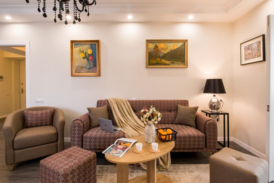 Living room, Seating area