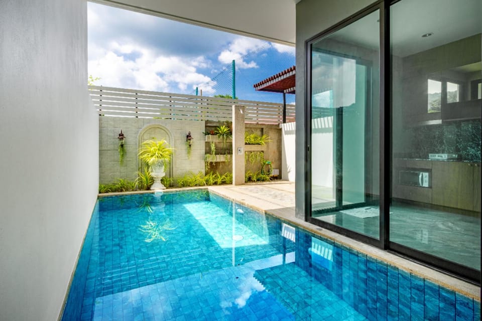 Pool view, Swimming pool