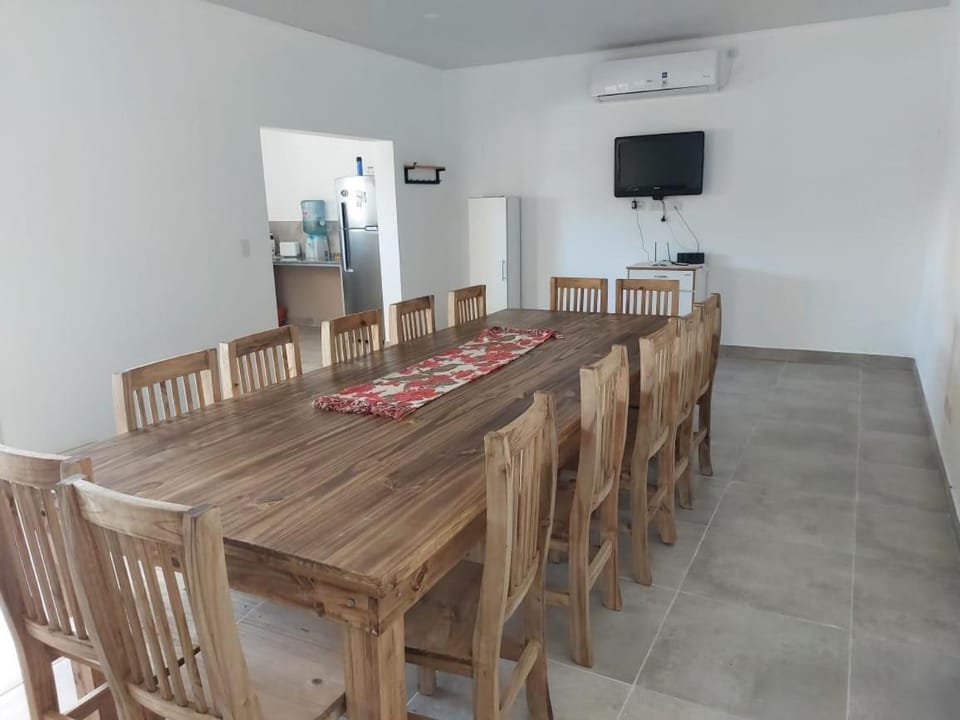 TV and multimedia, Dining area, air conditioner