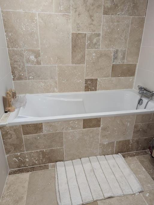 Bathroom, Bath
