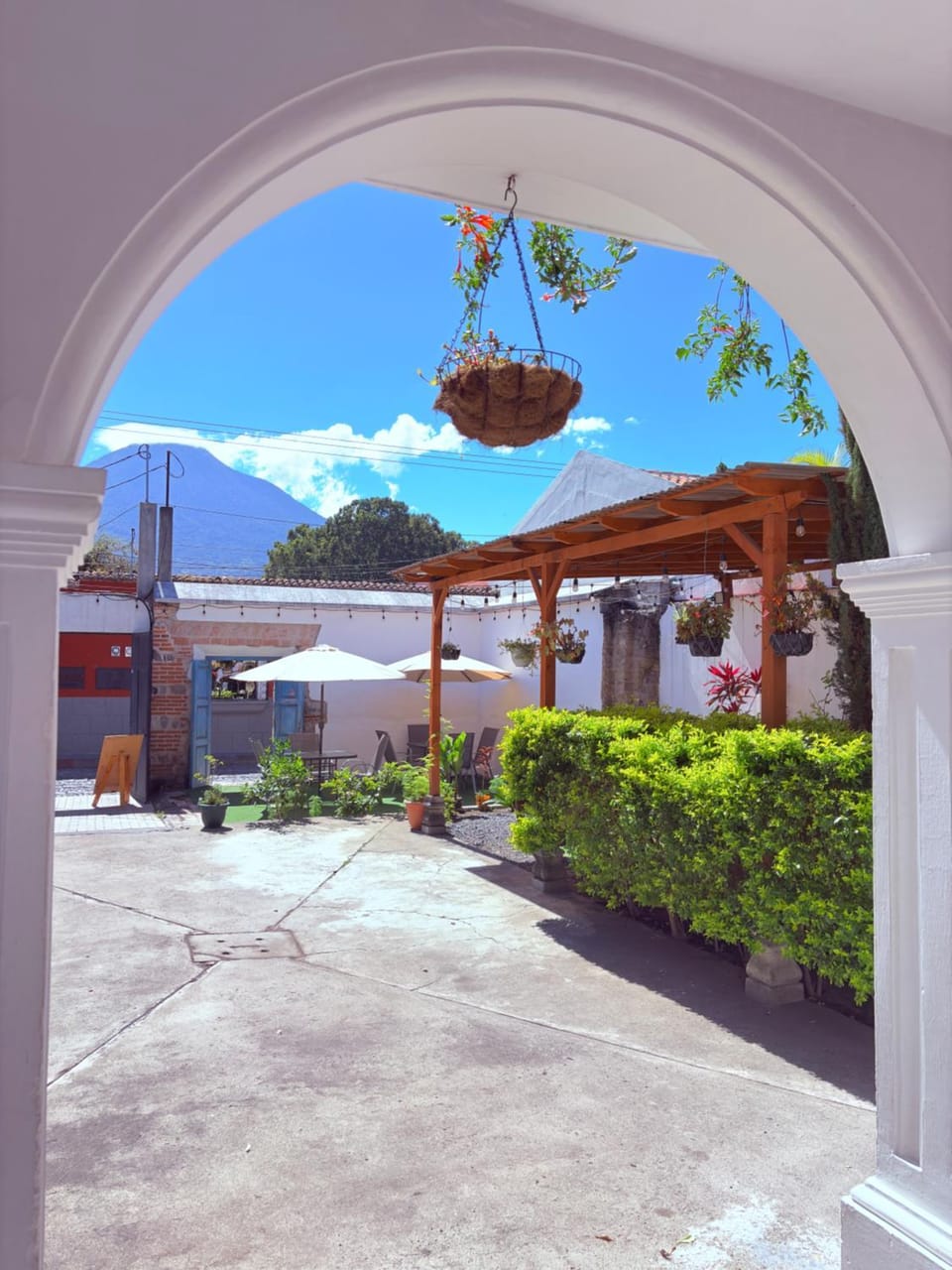 Blue Moon Hostel Bed and Breakfast in Antigua Guatemala