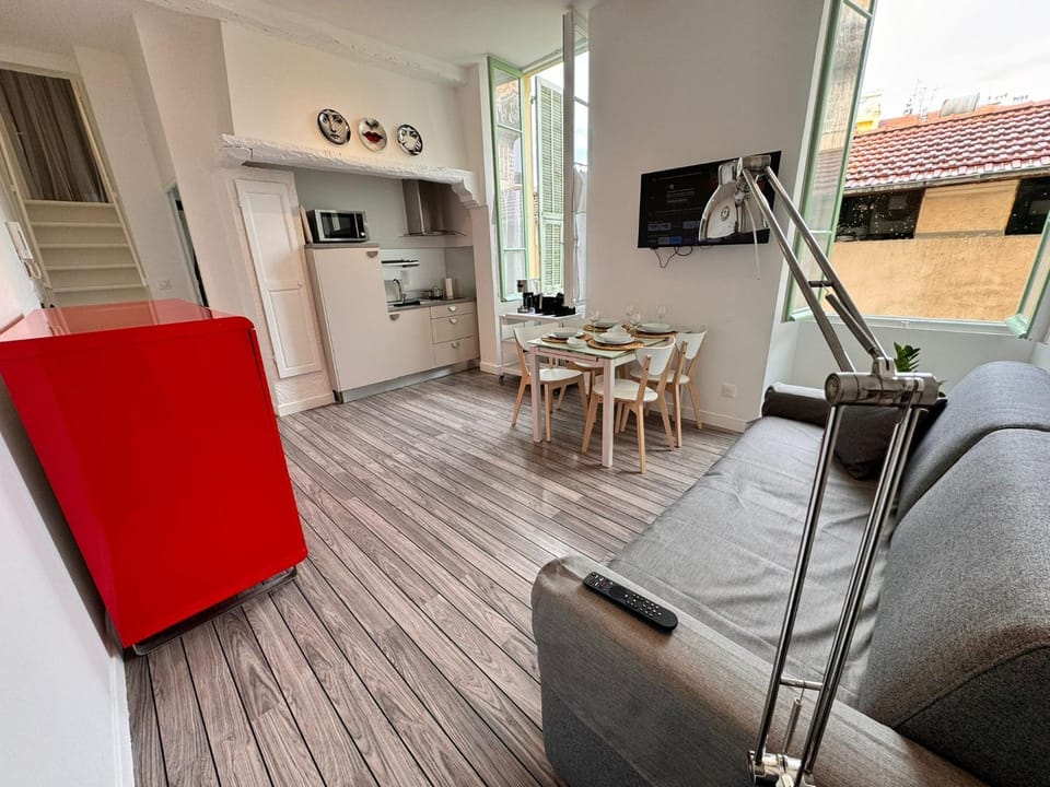 Communal lounge/ TV room, TV and multimedia, Kitchen or kitchenette, Living room, Seating area, Dining area, minibar