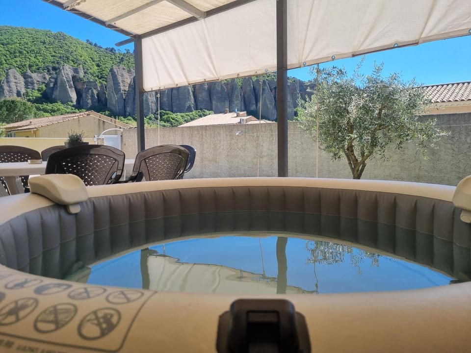 Patio, Hot Tub