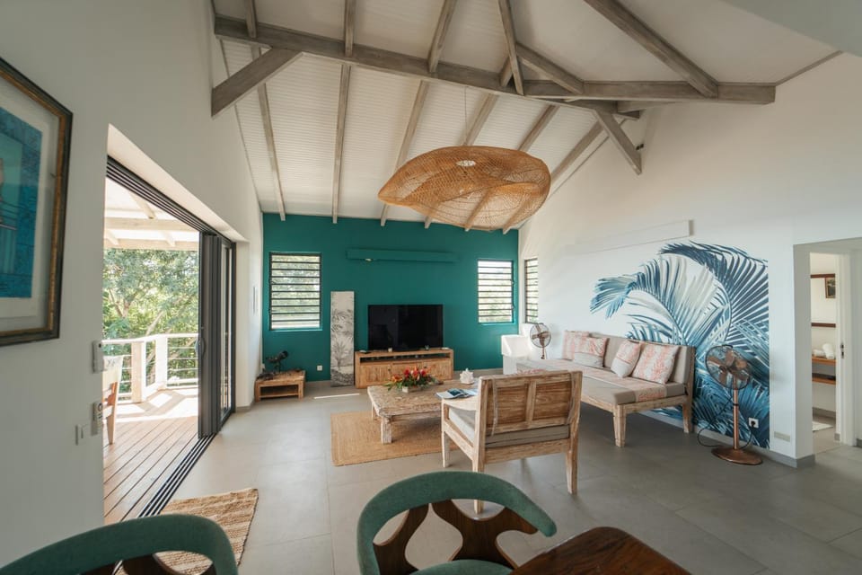 2 BR. Panoramic Lagoon View Villa: Poolside paradise, gourmet kitchen Villa in Bora-Bora