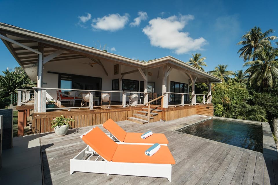 2 BR. Panoramic Lagoon View Villa: Poolside paradise, gourmet kitchen Villa in Bora-Bora
