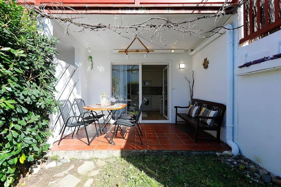 Garden, Balcony/Terrace