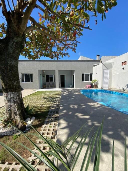 Casa com Piscina aquecida em Balneário Camboriú House in Camboriú