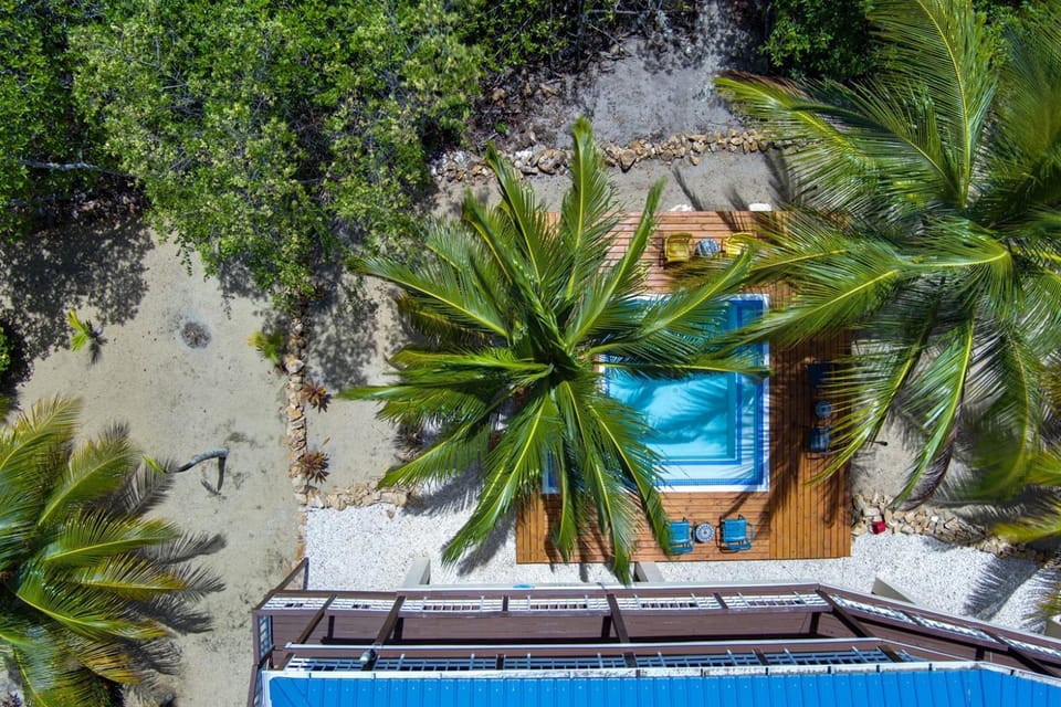 Exclusive 4BR Villa on Placencia Lagoon w Pool House in Stann Creek District