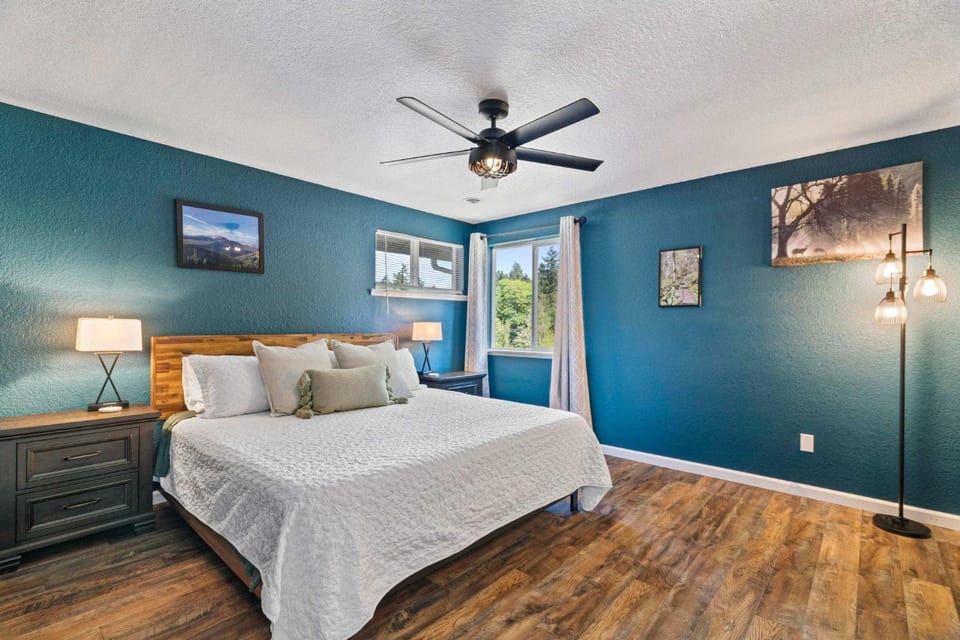 Delightful family-friendly home in the heart of WA House in Olympia