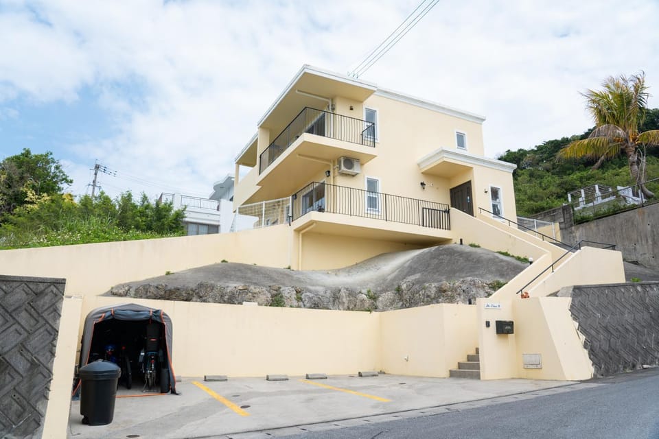 Property building, Day, Natural landscape