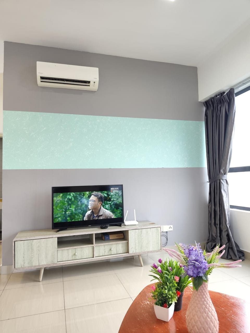 Communal lounge/ TV room, TV and multimedia, Living room, Evening entertainment, air conditioner