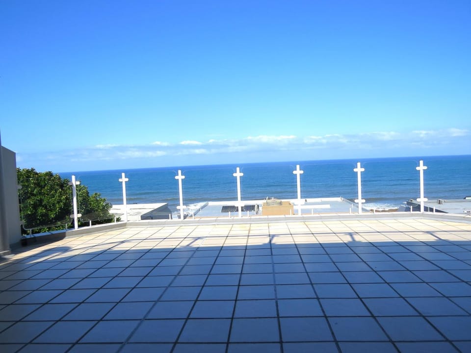 5 Manaba Breeze, Uvongo Apartment in Margate