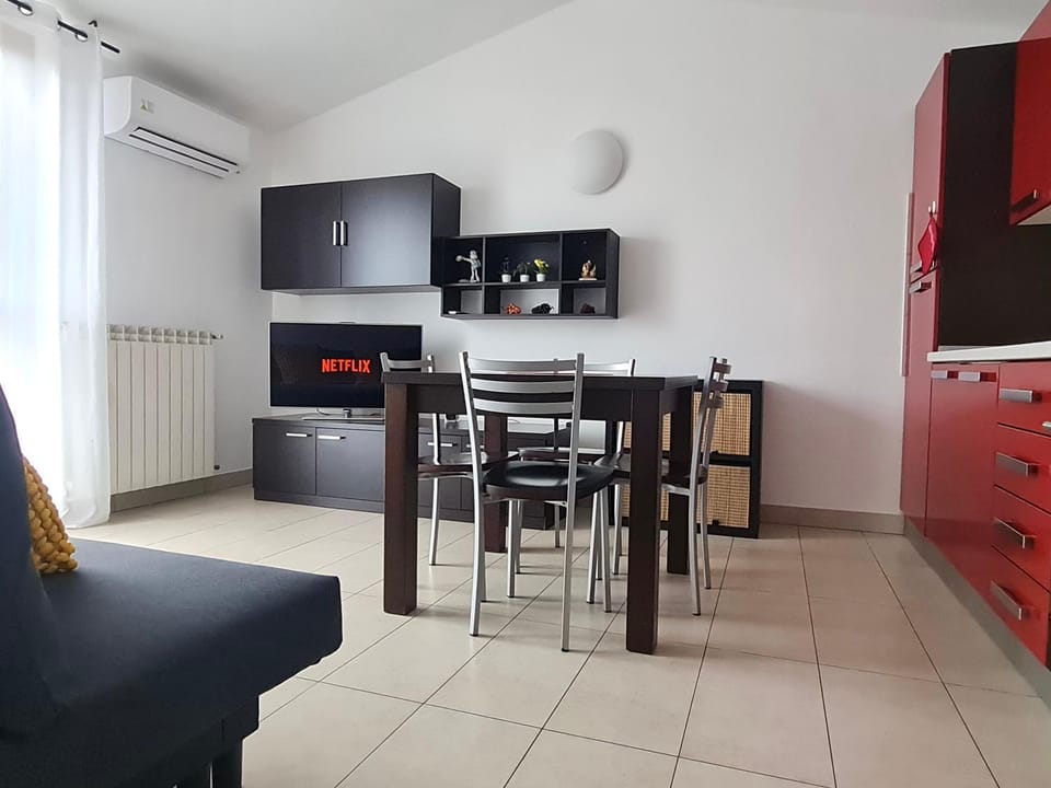 TV and multimedia, Living room, Dining area