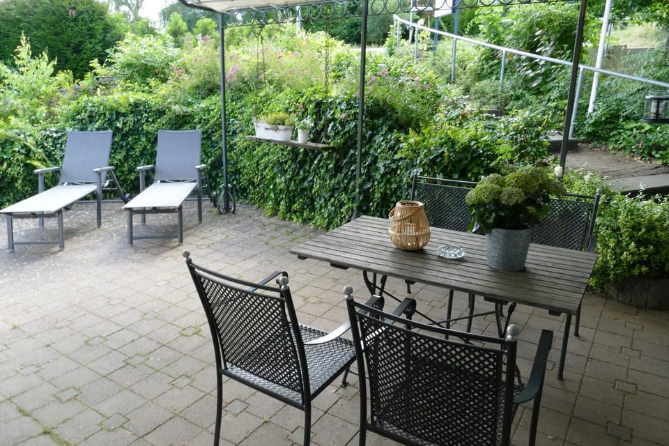 Garden, Balcony/Terrace, Seating area, Garden view