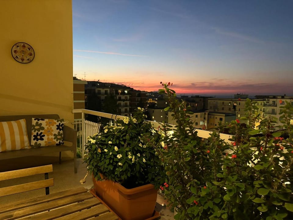 Balcony/Terrace, City view