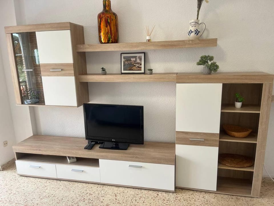 Communal lounge/ TV room, TV and multimedia, Evening entertainment