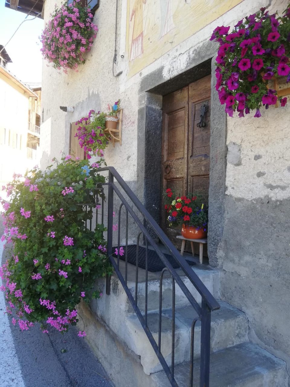 Facade/entrance, Decorative detail