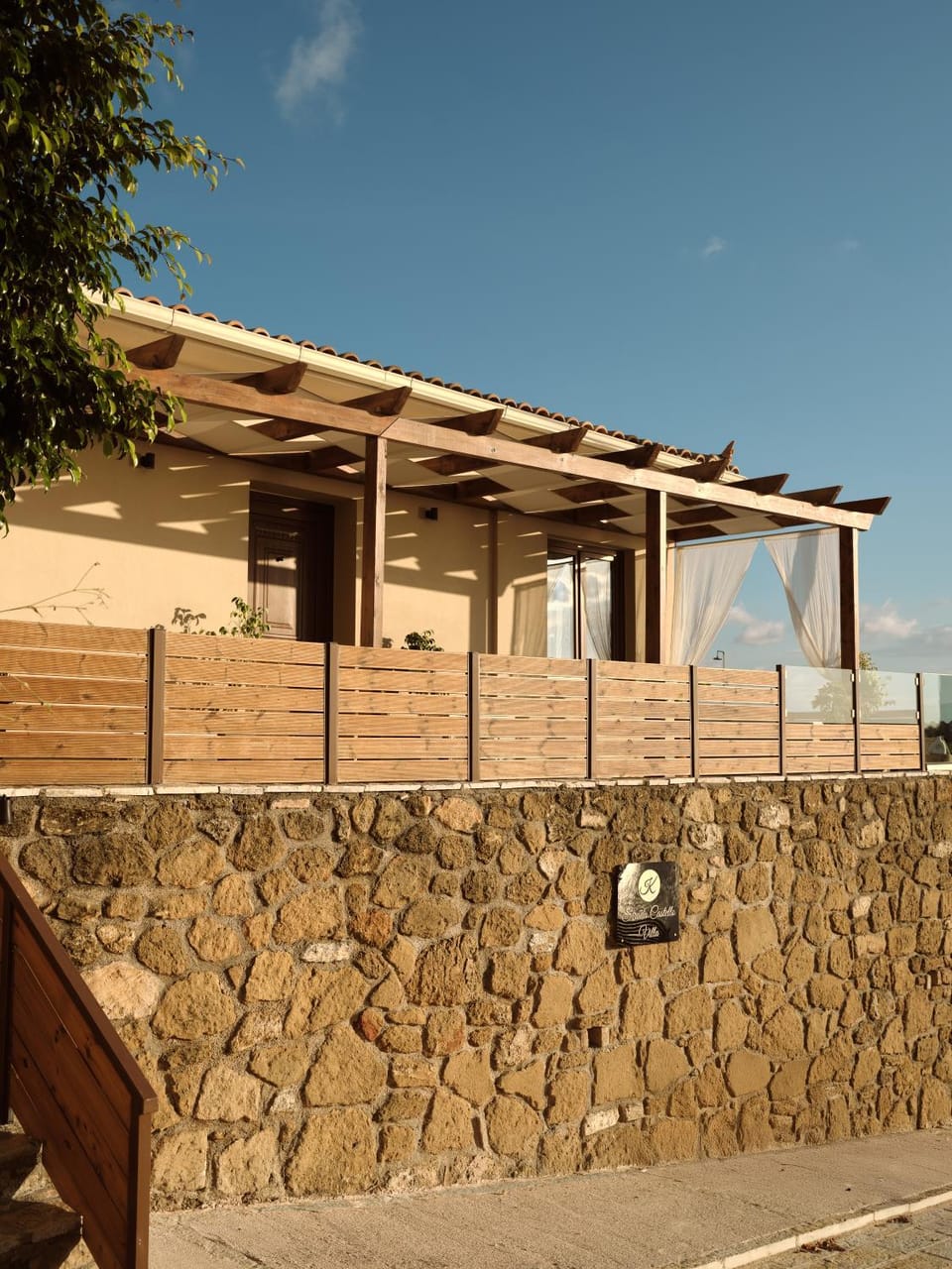 Property building, Day